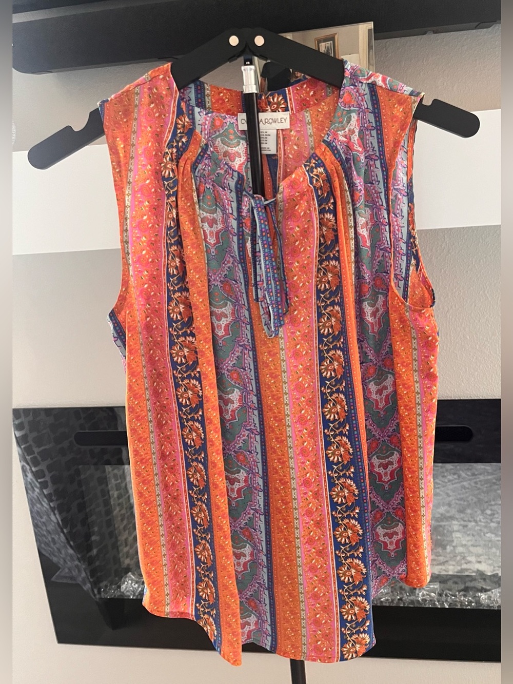 Cynthia Rowley Sleeveless Blouse- Orange Multi
Measurements below.
Size Medium